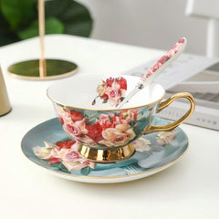 Luxury Vintage Floral Tea Set – Elegant Gold-Trimmed Porcelain Cups & Saucers Gift Box